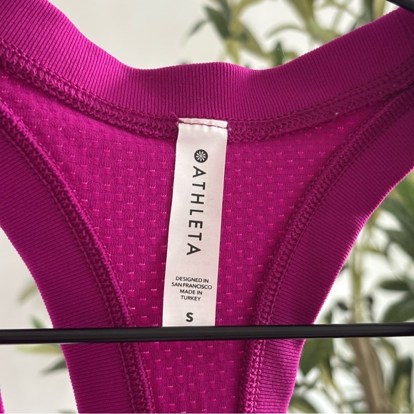 • [Athleta] Racerback Tank • - Picture 2 of 8